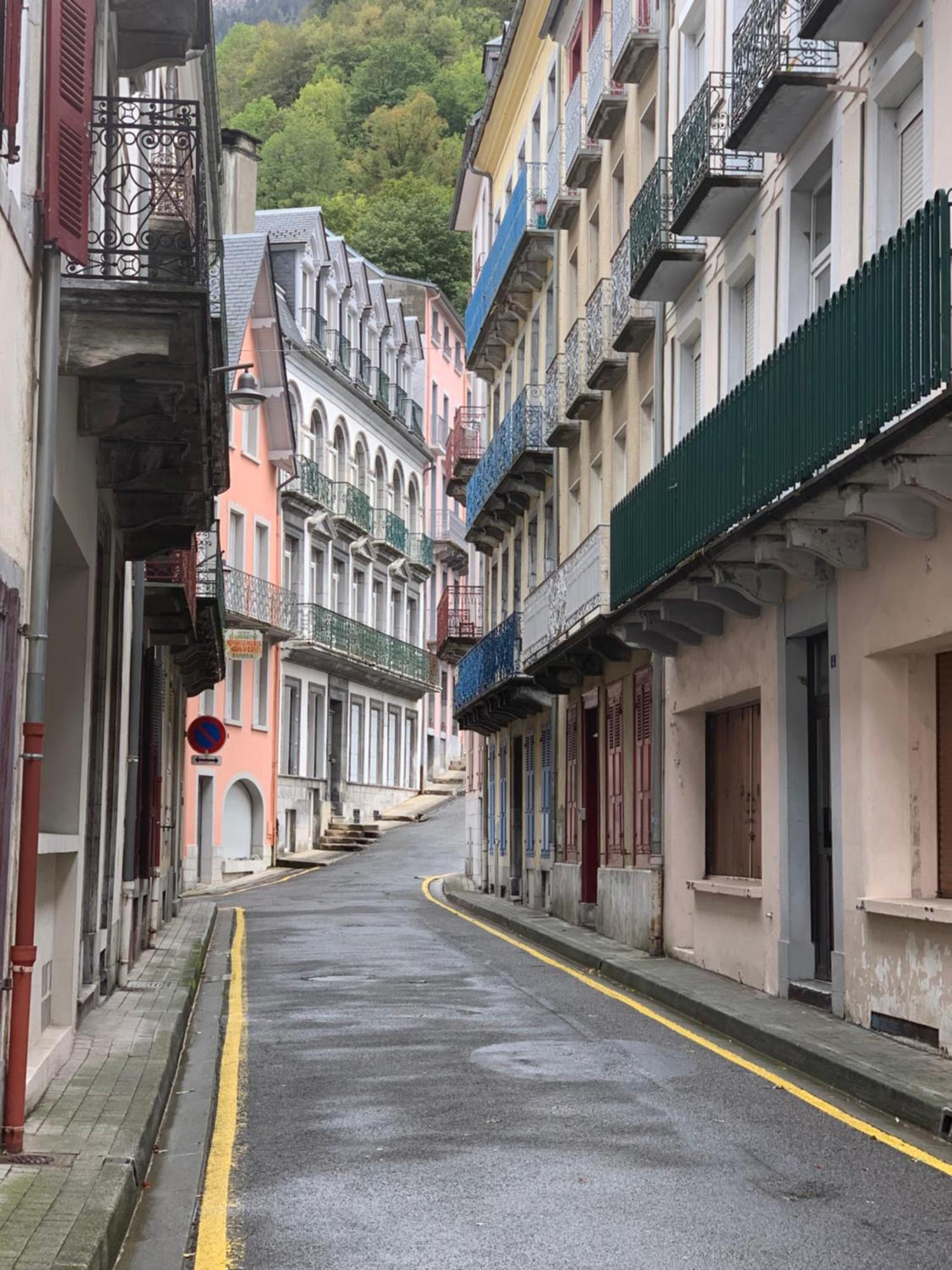 Charmant Appartement Au Calme En Plein Centre Ville Avec Wifi Et Linge De Maison Inclus Cauterets Bagian luar foto